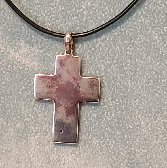 Sterling Slilver NWOT Cross Pendant Necklace With Diamond & Black Leather Chain - Picture 5 of 9
